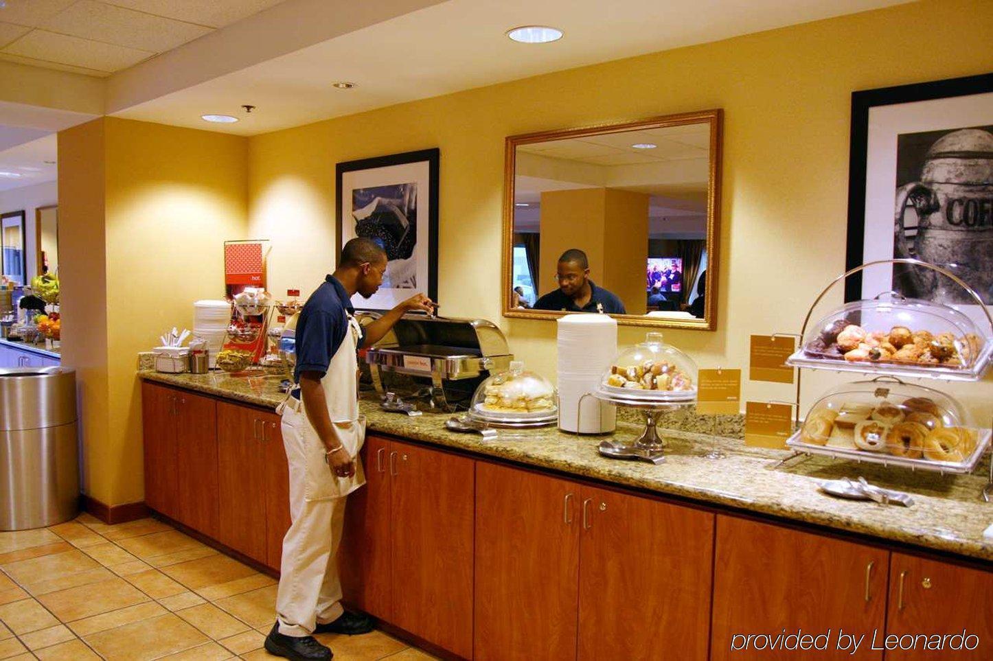 Hampton Inn Houston Near The Galleria Restoran fotoğraf